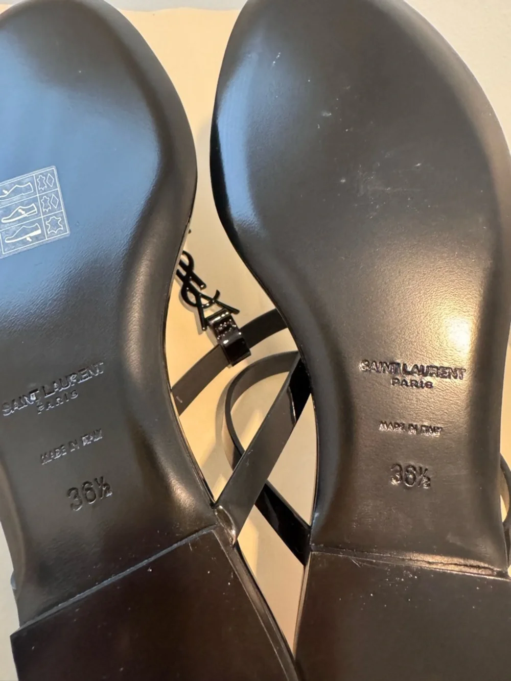 Saint Laurent Black Patent Leather Logo T-Strap Sandals - Picture 4 of 9